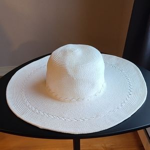 Echo White hat